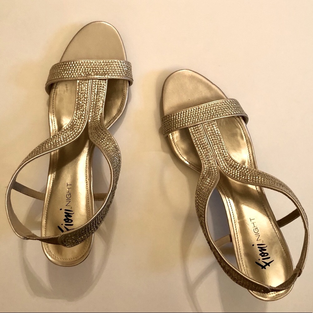 Fioni Night gold strappy heels, 11M, 2in
